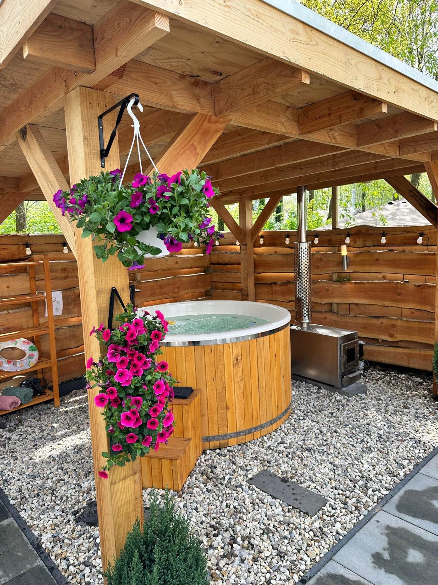 Chalet Harmony Prive Wellness Putten Pokoj fotografie
